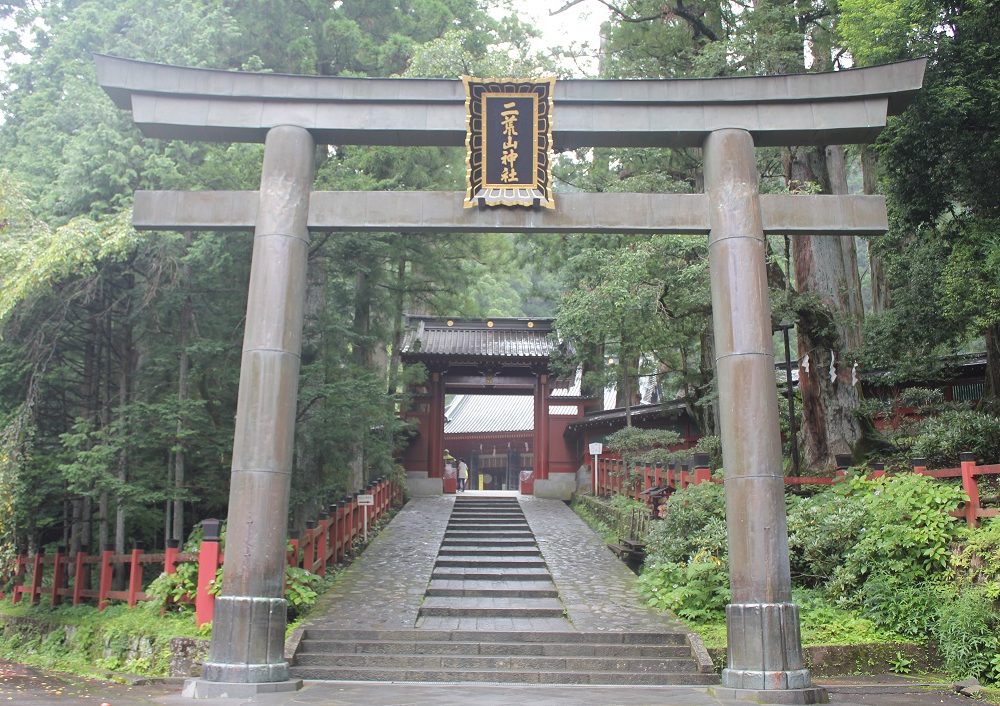 日光二荒山神社鳥居の写真
