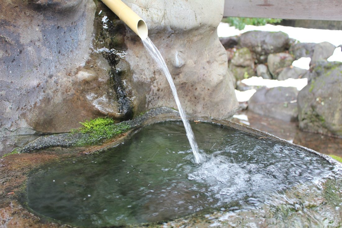 篠座神社の湧き水の写真
