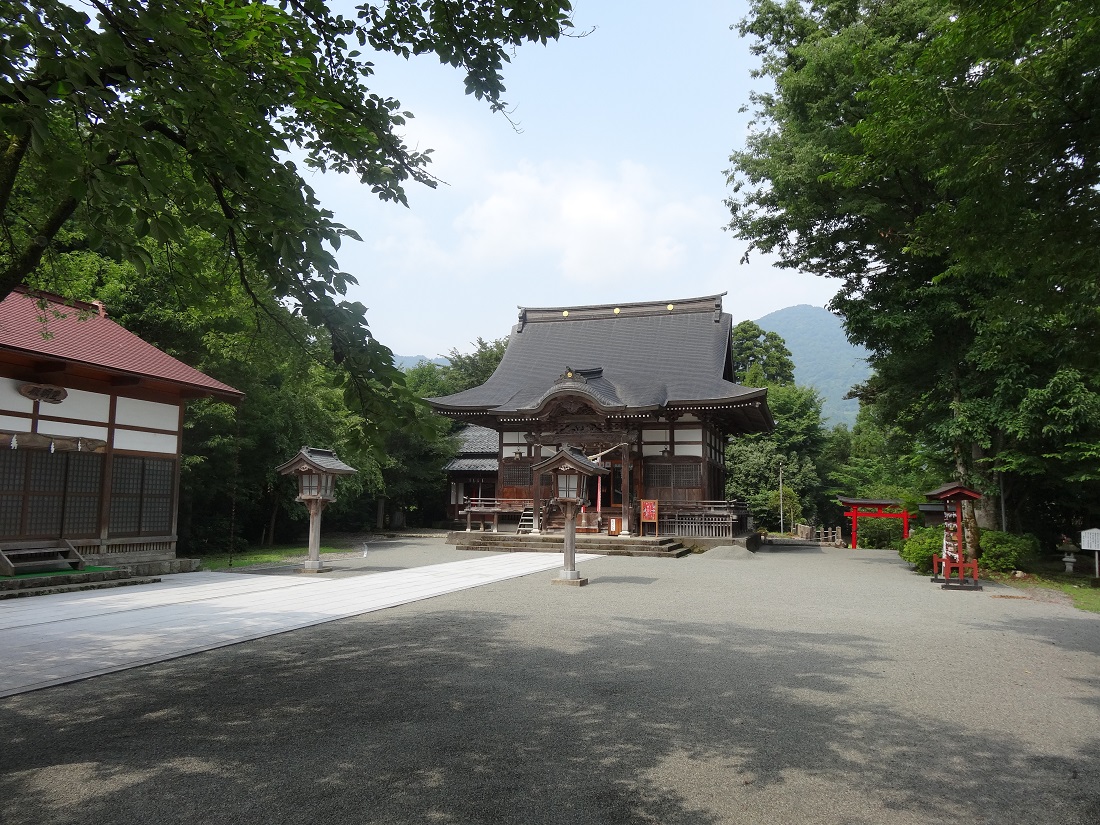 篠座神社の社