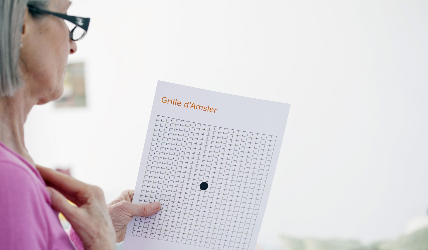 ゆがんで見える」「見たいところが見えない」加齢黄斑変性はセルフチェックで早期発見を！ | メノコト byわかさ生活