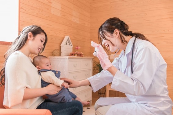 赤ちゃんの診察