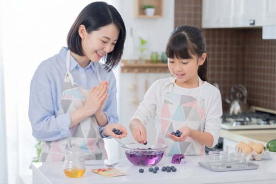 【夏休みの自由研究にも】親子で美味しく学ぶブルーベリーレシピ3選